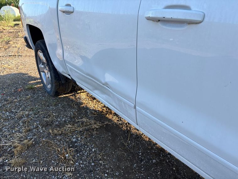 image for item EM0542 2018 Chevrolet Silverado 1500 Crew Cab pickup truck