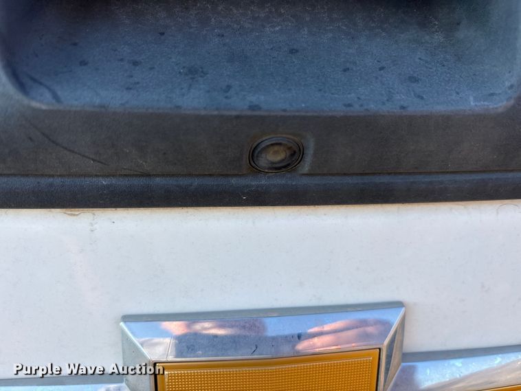 image for item EM0542 2018 Chevrolet Silverado 1500 Crew Cab pickup truck