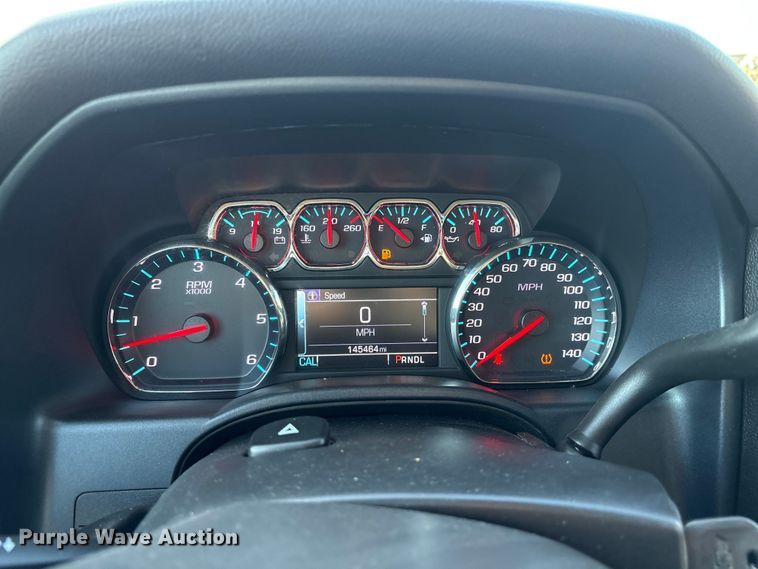 image for item EM0542 2018 Chevrolet Silverado 1500 Crew Cab pickup truck