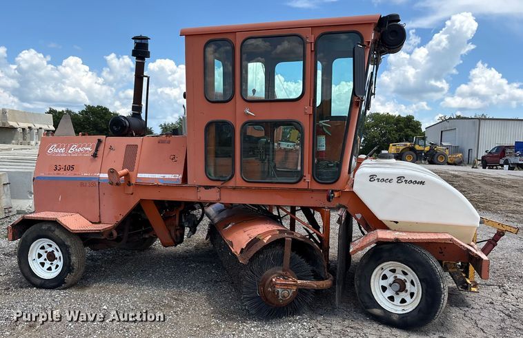 image for item EM0544 (3) Broce RJ350 brooms