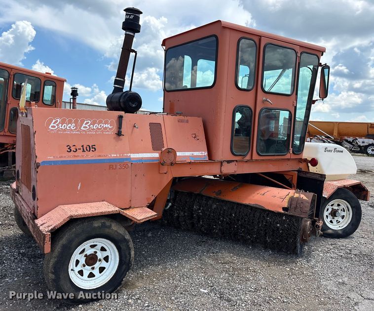 image for item EM0544 (3) Broce RJ350 brooms