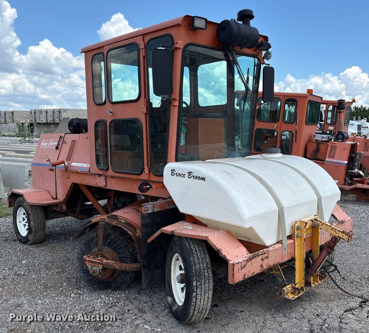 image for item EM0544 (3) Broce RJ350 brooms