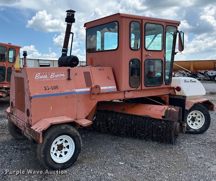 image for item EM0544 (3) Broce RJ350 brooms