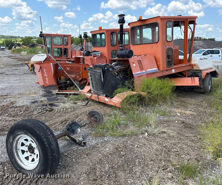 image for item EM0544 (3) Broce RJ350 brooms