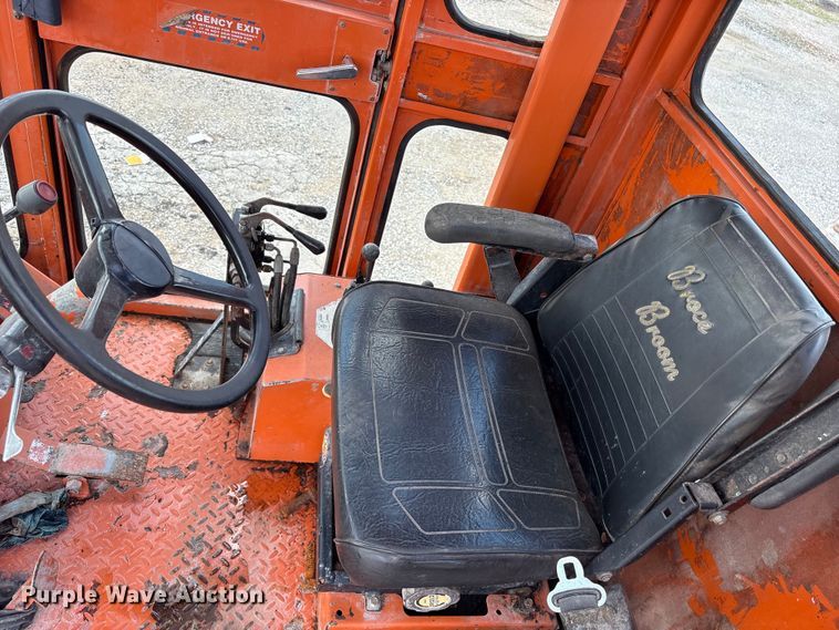 image for item EM0544 (3) Broce RJ350 brooms