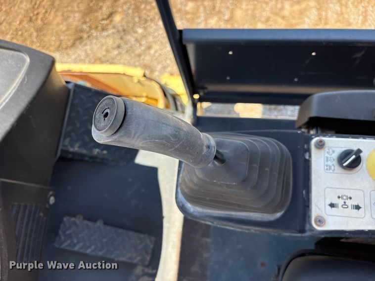 image for item EM0546 2008 Bomag BW177 PDH-40 single drum vibratory roller