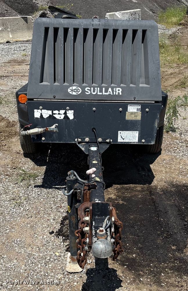 image for item EM0547 Sullair 185 air compressor