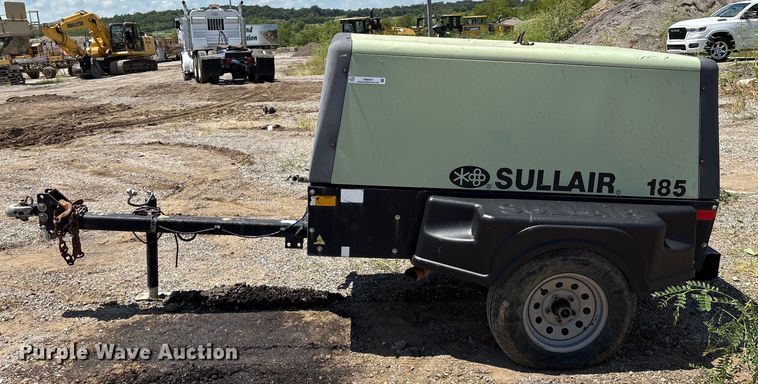 image for item EM0547 Sullair 185 air compressor
