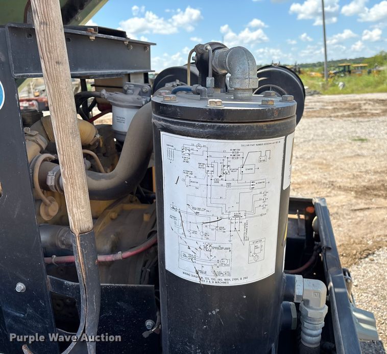 image for item EM0547 Sullair 185 air compressor