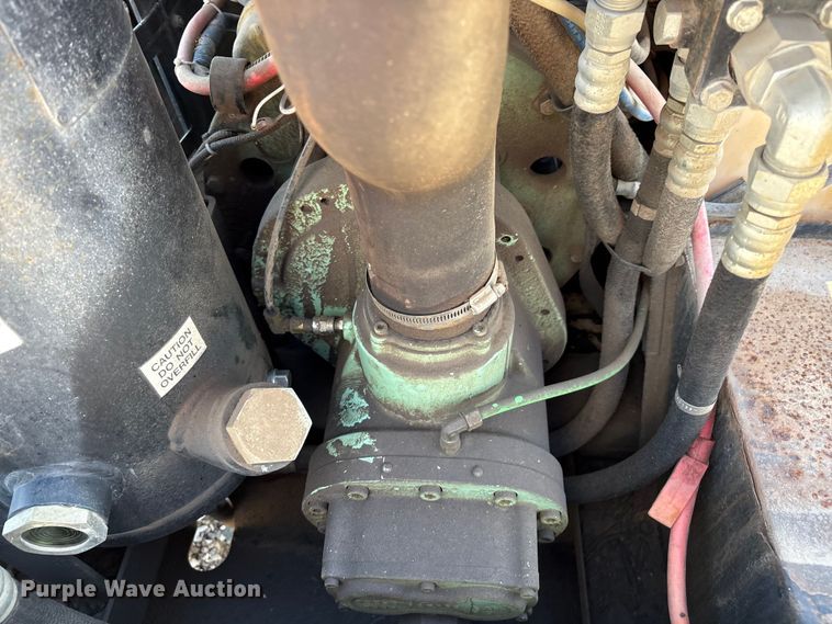 image for item EM0547 Sullair 185 air compressor