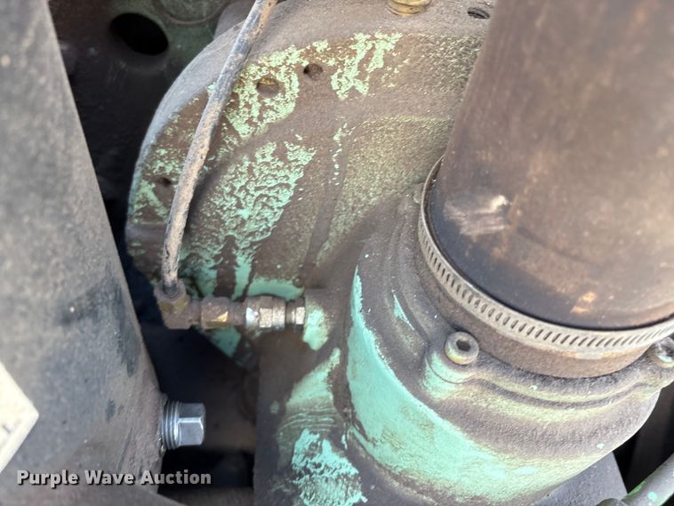 image for item EM0547 Sullair 185 air compressor