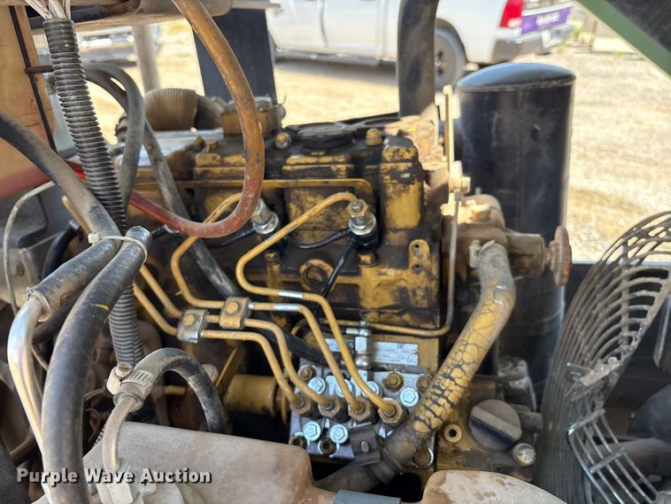 image for item EM0547 Sullair 185 air compressor