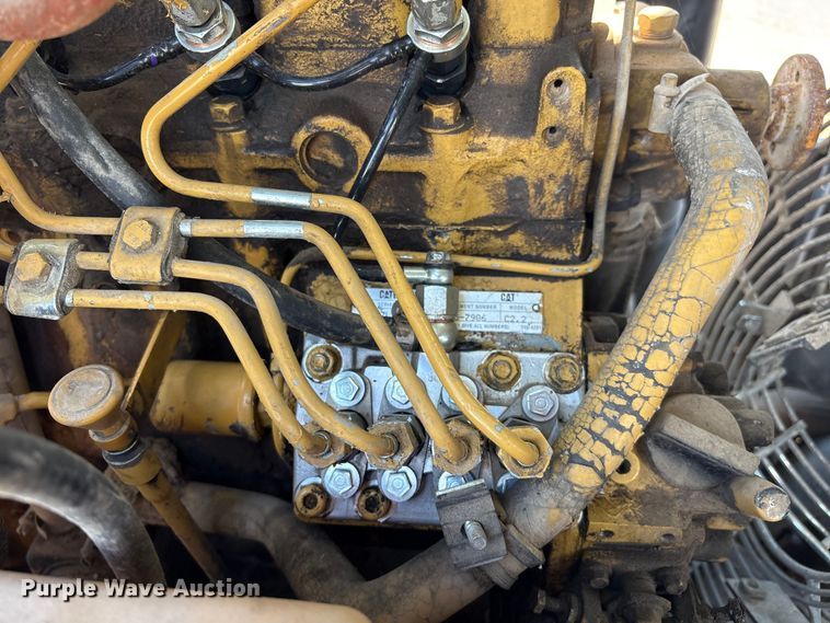 image for item EM0547 Sullair 185 air compressor