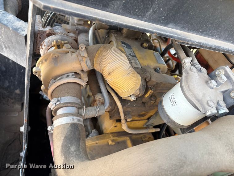 image for item EM0547 Sullair 185 air compressor