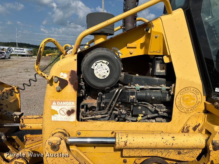 image for item EM0559 2013 Komatsu D51EX-22 dozer