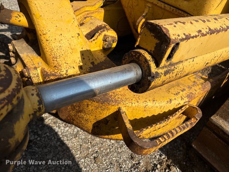 image for item EM0559 2013 Komatsu D51EX-22 dozer