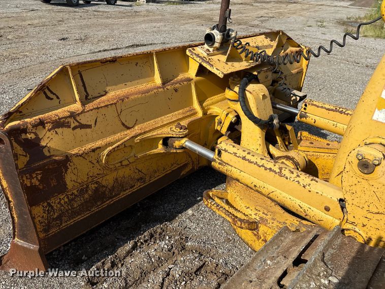 image for item EM0559 2013 Komatsu D51EX-22 dozer