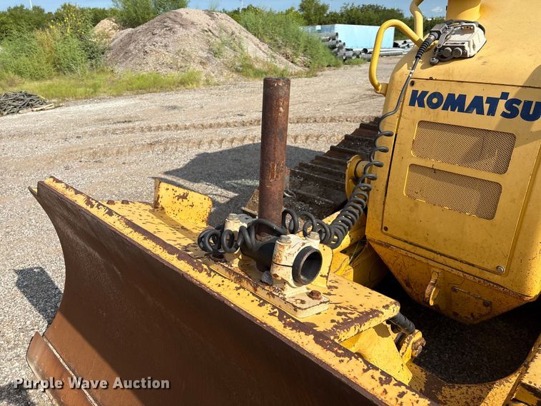 image for item EM0559 2013 Komatsu D51EX-22 dozer