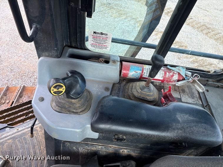 image for item EM0559 2013 Komatsu D51EX-22 dozer