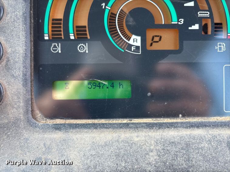 image for item EM0559 2013 Komatsu D51EX-22 dozer