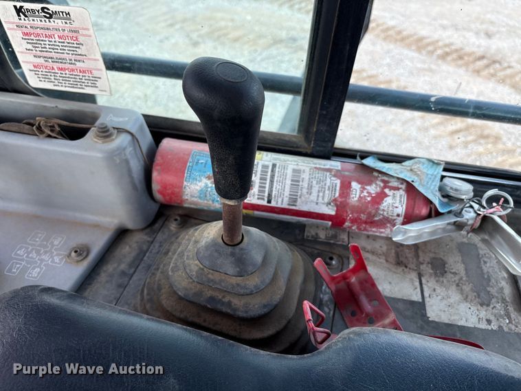 image for item EM0559 2013 Komatsu D51EX-22 dozer