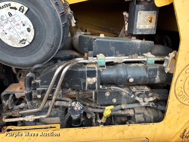 image for item EM0559 2013 Komatsu D51EX-22 dozer