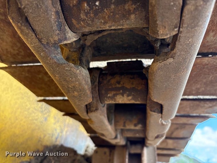 image for item EM0559 2013 Komatsu D51EX-22 dozer