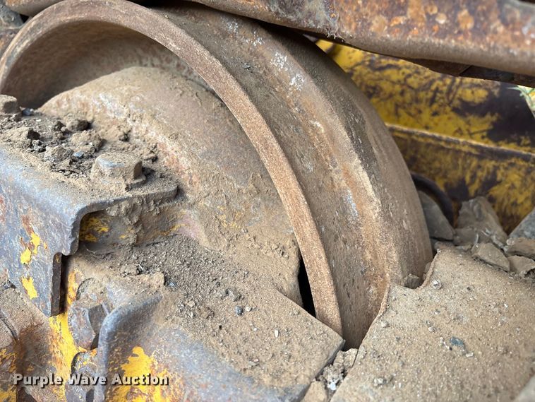 image for item EM0559 2013 Komatsu D51EX-22 dozer