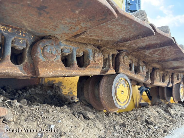 image for item EM0559 2013 Komatsu D51EX-22 dozer