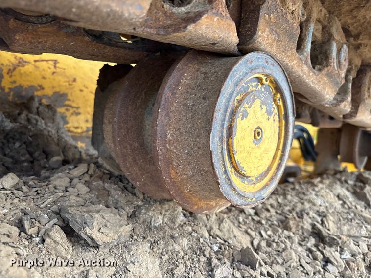 image for item EM0559 2013 Komatsu D51EX-22 dozer