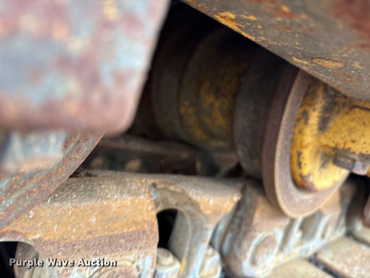 image for item EM0559 2013 Komatsu D51EX-22 dozer