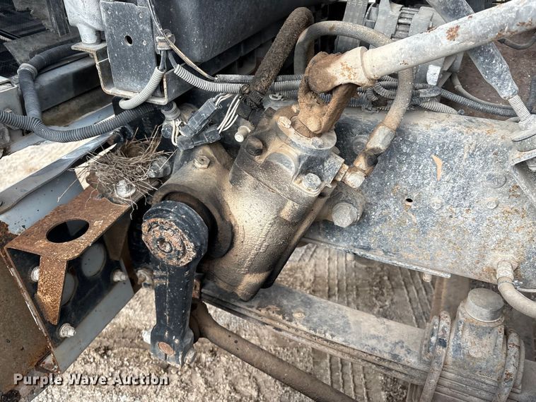 image for item EM0560 2000 Mack CH613 semi truck