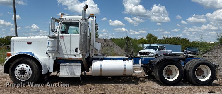 image for item EM0561 2006 Peterbilt 379 semi truck