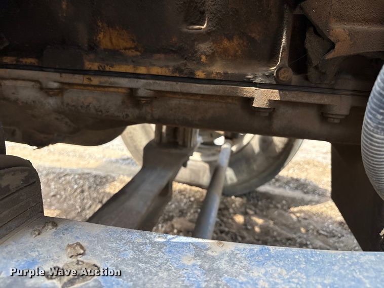 image for item EM0561 2006 Peterbilt 379 semi truck