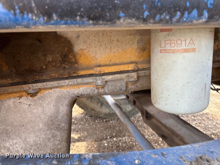 image for item EM0561 2006 Peterbilt 379 semi truck