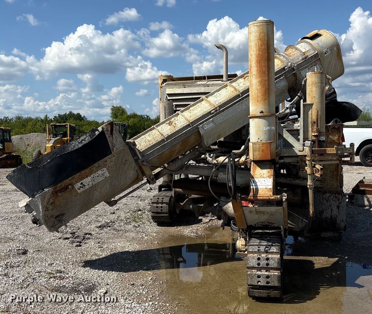 image for item EM0562 1999 Power Curber 5700B curb machine