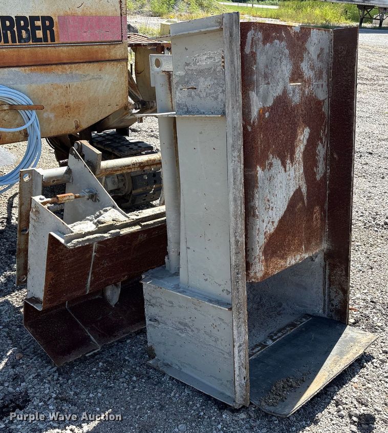 image for item EM0562 1999 Power Curber 5700B curb machine