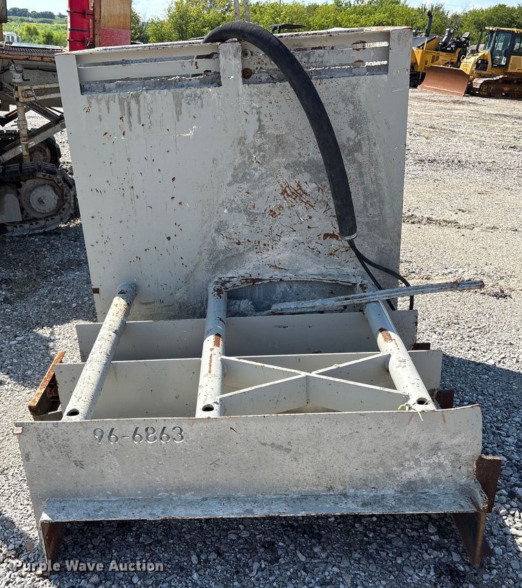 image for item EM0562 1999 Power Curber 5700B curb machine