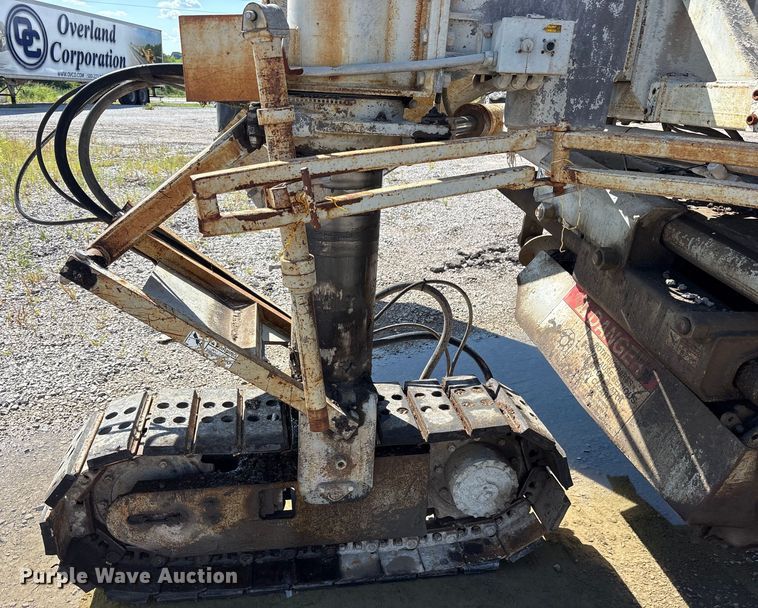 image for item EM0562 1999 Power Curber 5700B curb machine