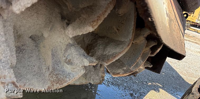 image for item EM0562 1999 Power Curber 5700B curb machine