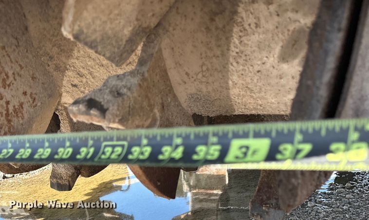 image for item EM0562 1999 Power Curber 5700B curb machine