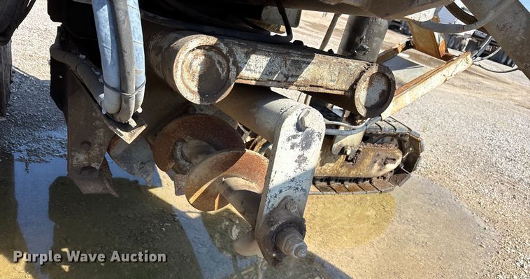 image for item EM0562 1999 Power Curber 5700B curb machine