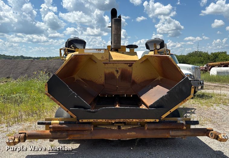 image for item EM0563 Caterpillar AP1055D paver