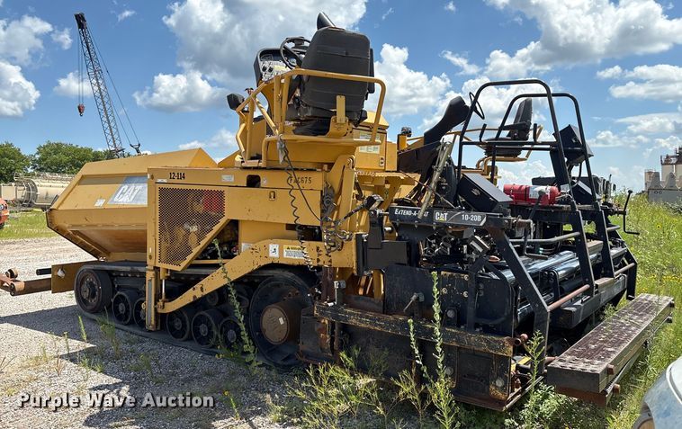 image for item EM0563 Caterpillar AP1055D paver