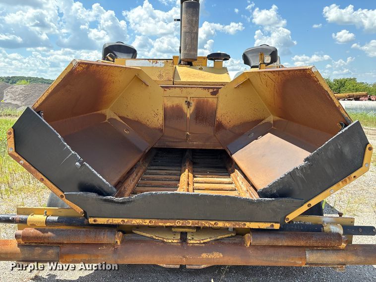 image for item EM0563 Caterpillar AP1055D paver