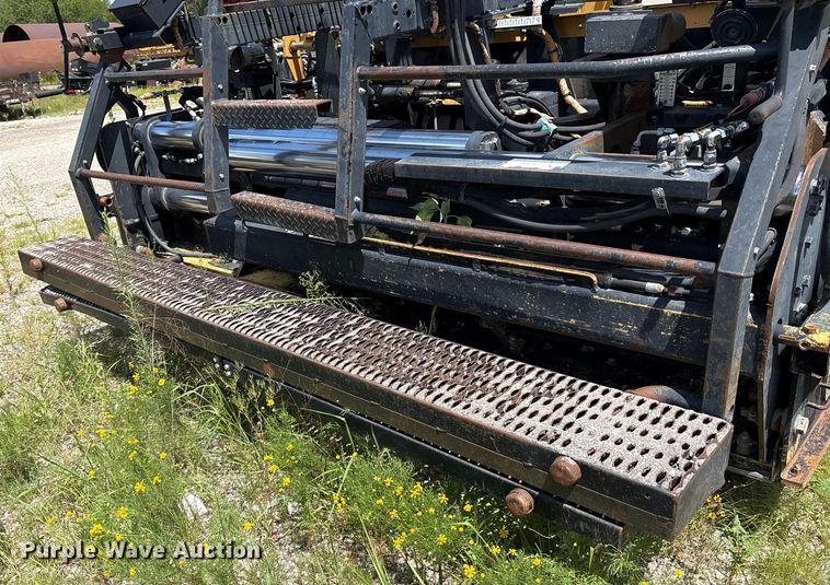 image for item EM0563 Caterpillar AP1055D paver