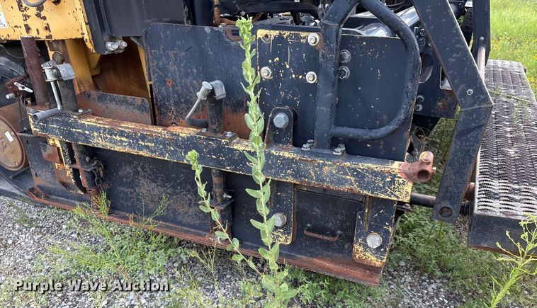 image for item EM0563 Caterpillar AP1055D paver