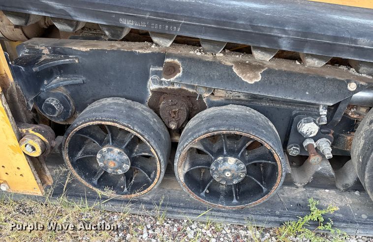 image for item EM0563 Caterpillar AP1055D paver