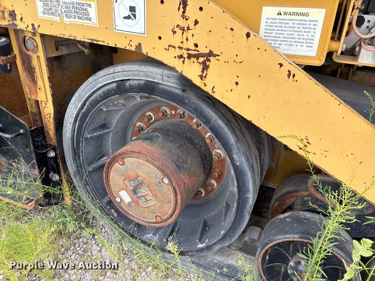 image for item EM0563 Caterpillar AP1055D paver