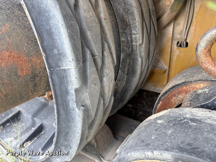 image for item EM0563 Caterpillar AP1055D paver